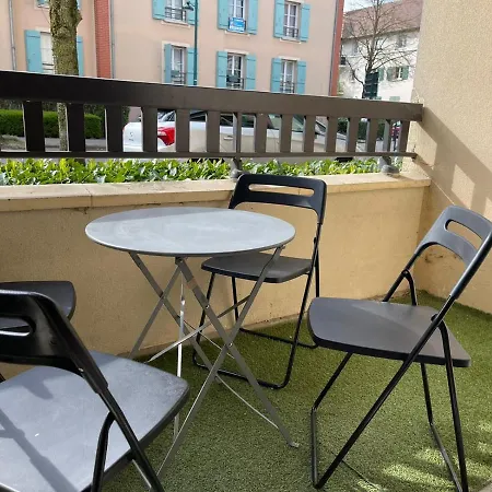 Appartement au calme, équipé proche de Disneyland Serris Esterno foto
